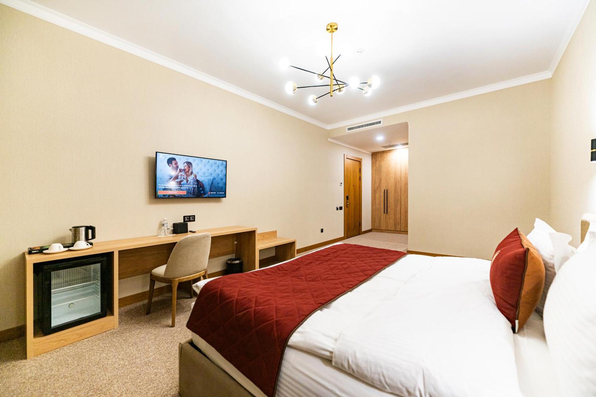 Mardan Hotel Tsjimkent Eksteriør bilde